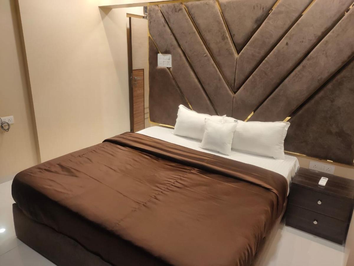 Osi Apartments Bandra West Mumbai Dış mekan fotoğraf